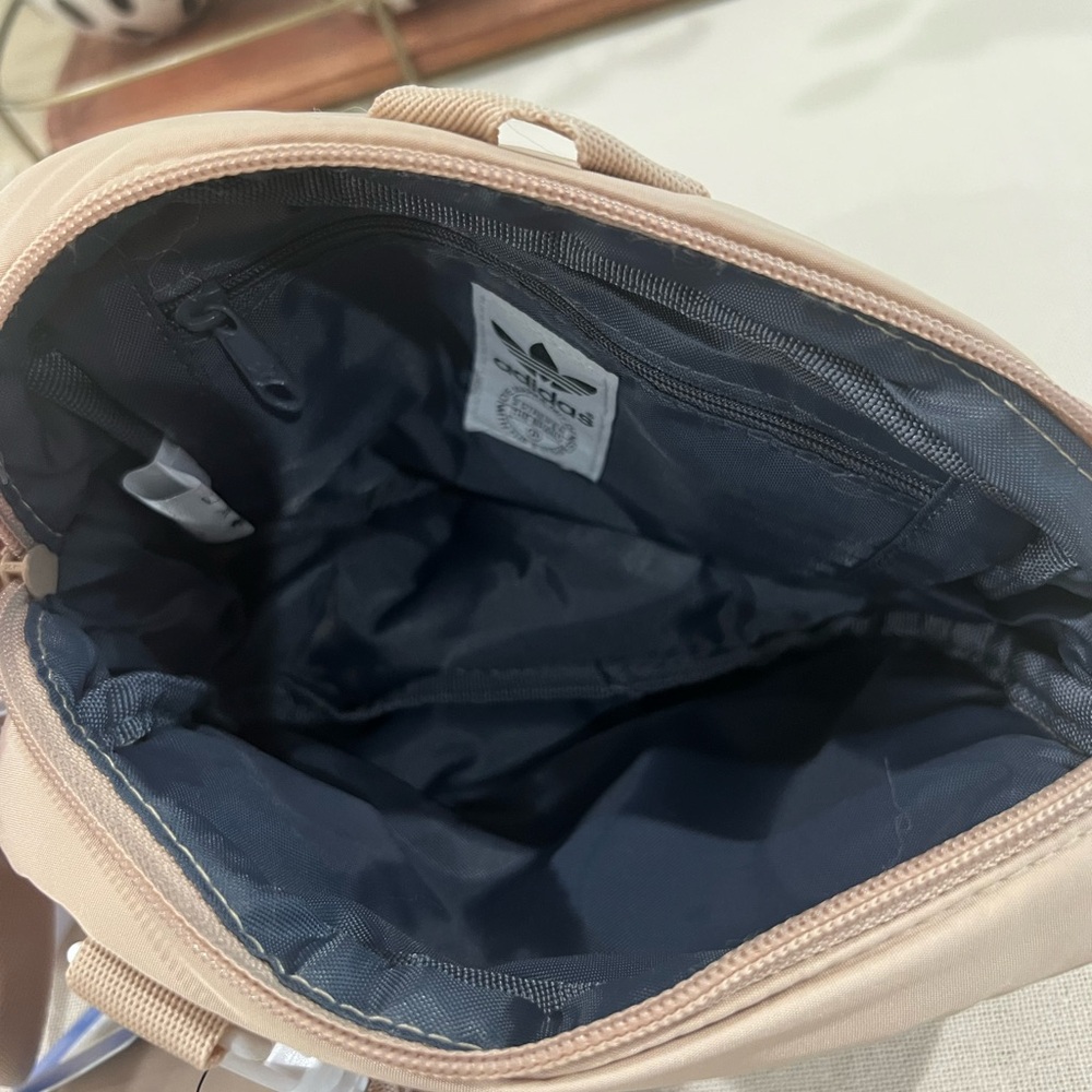 NWT Adidas Originals Puffer and Pouch Crossbody - Picture 5 of 8